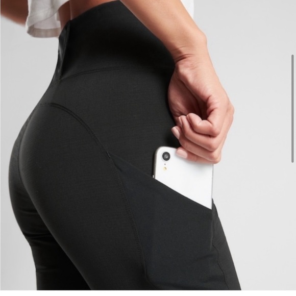 Athleta Trekkie Hybrid crop legging - Picture 4 of 4